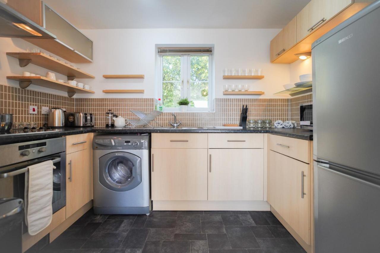 Stylish Apartment With Private Parking Cardiff Zewnętrze zdjęcie